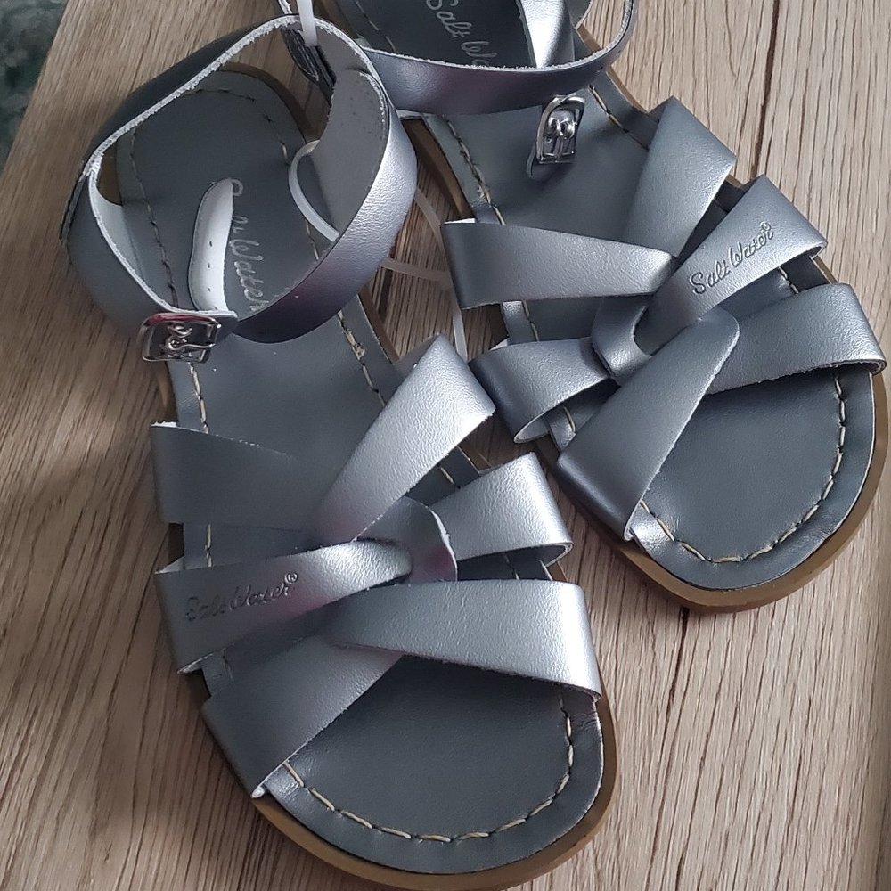NWT Salt Water Women’s Size 7 Dark Silver Metallic Sandals